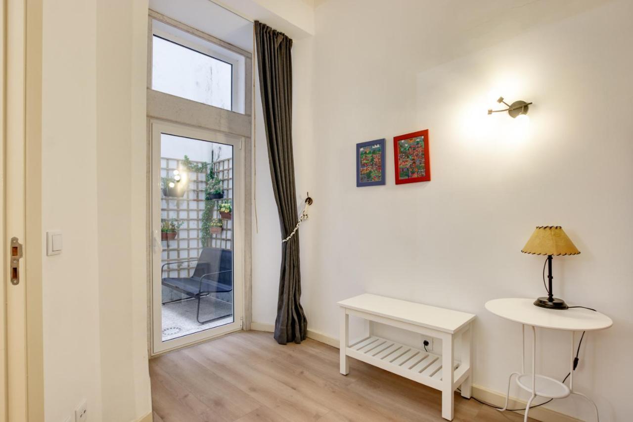 Charming New In The Heart Of Appartement Lisboa